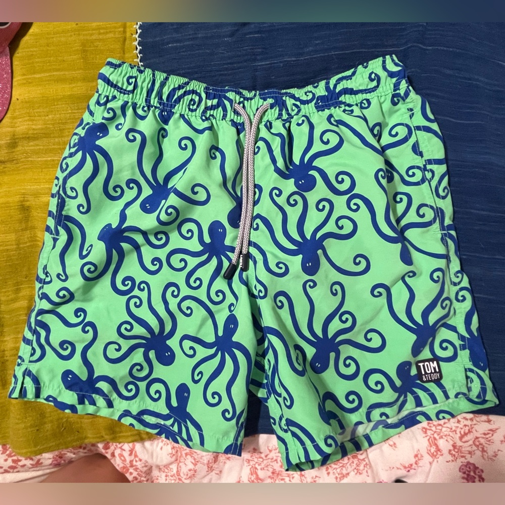 Tom & Teddy Men's Green Octopus Print Shorts Sz Large NWOT NEW